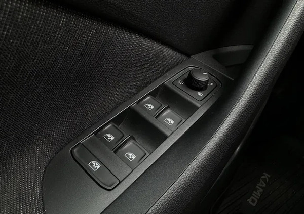 Skoda Kamiq cena 108900 przebieg: 14801, rok produkcji 2023 z Krotoszyn małe 211